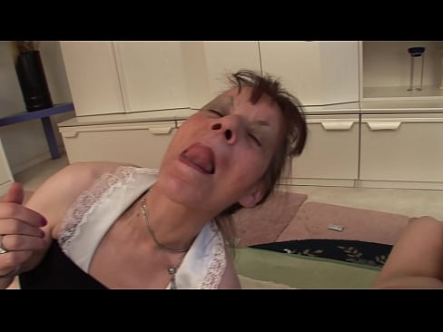 ❤️ De grann ak yon granpapa gen yon triyo ❤️❌ Videyo pònografi nan nou